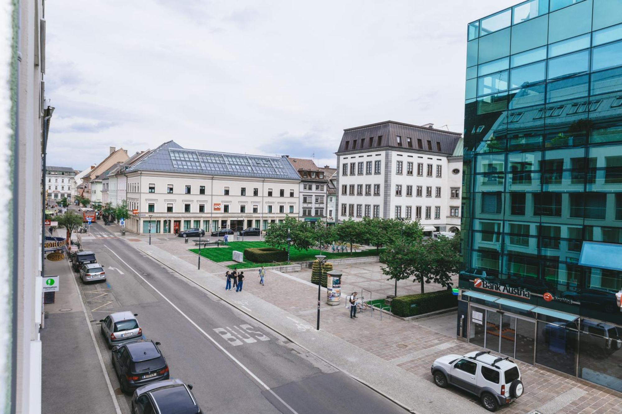 Cityhotel Am Domplatz Self-Checkin Klagenfurt am Woerthersee Exterior foto