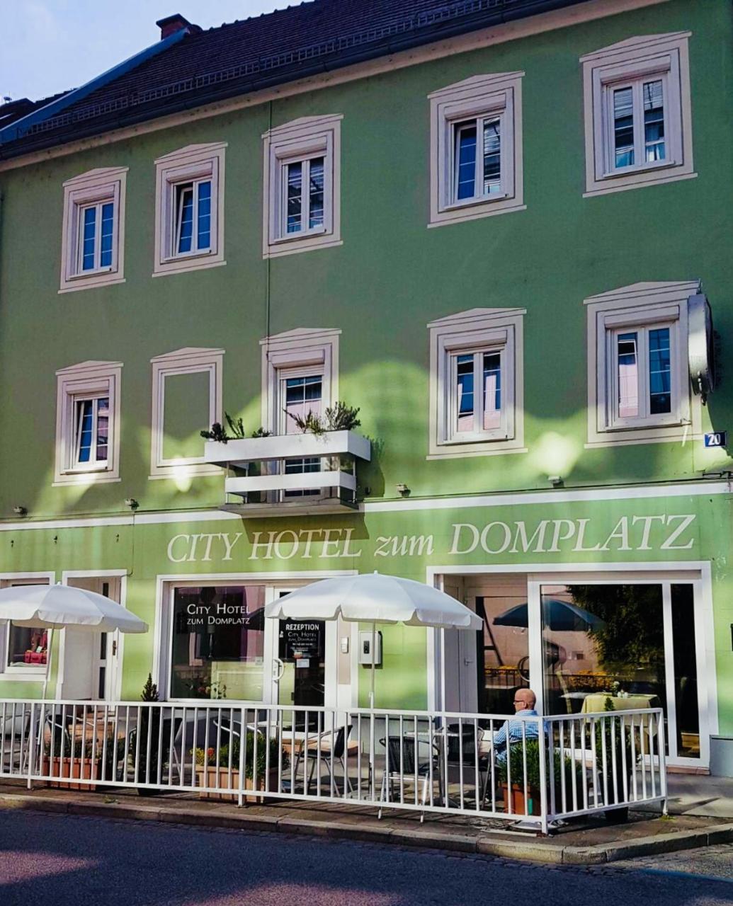 Cityhotel Am Domplatz Self-Checkin Klagenfurt am Woerthersee Exterior foto